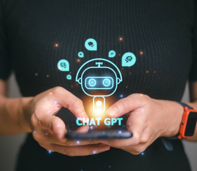 Looking Beyond ChatGPT: A Review of the Best Chatbot Alternatives Looking Beyond ChatGPT: A Review of the Best Chatbot Alternatives