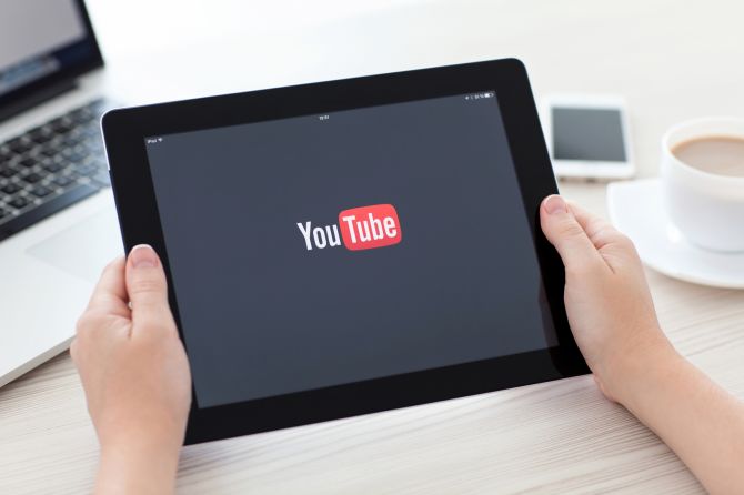 2015 - The Year of Videos (for B2B Marketing) 2015 - The Year of Videos (for B2B Marketing)